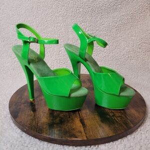 Pleaser Kiss-209UV Platform Heels